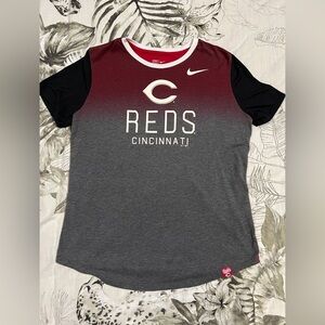Women’s Cincinnati Reds Nike Athletic Cut T-shirt, MLB